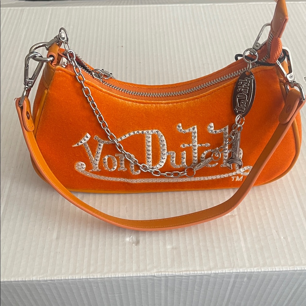 🆕 listing…Von Dutch Bag